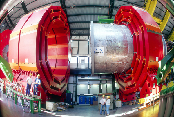 [Resim: CMS_CERN.jpg]